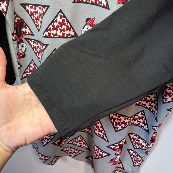 LuLaRoe Women's Disney Randy Baseball Tee Minnie Mouse Bows Gray Black Red Small - Picture 5 of 10